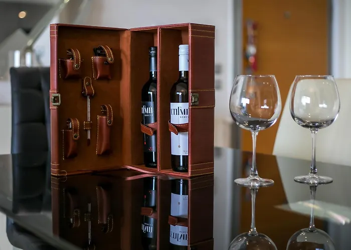 Coastal Mirage Sunset Reverie Luxury Seaview شقة