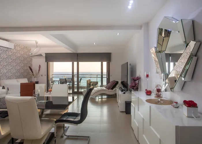 شقة Coastal Mirage Sunset Reverie Luxury Seaview