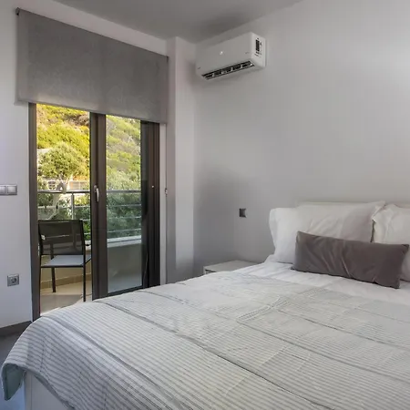 Апартаменты Coastal Mirage Sunset Reverie Luxury Seaview *