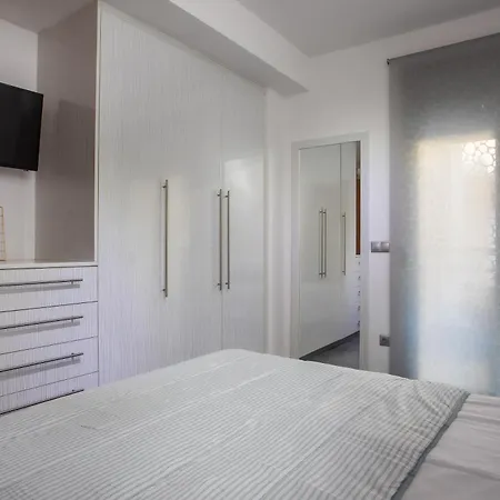 아파트 Coastal Mirage Sunset Reverie Luxury Seaview *